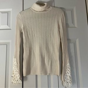 Elie Tahari sweater size XS